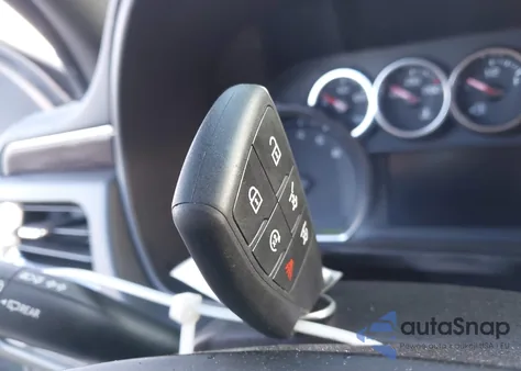 2021 Chevrolet Suburban 2Wd Ls z USA, uszkodzony, nr VIN 1GNSCBKD4MR310298